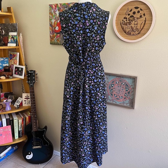 collared floral maxi dress 🪻 - Picture 3 of 5